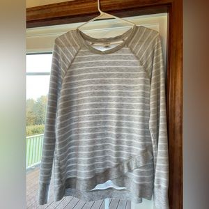 Women’s Active Wear Top!